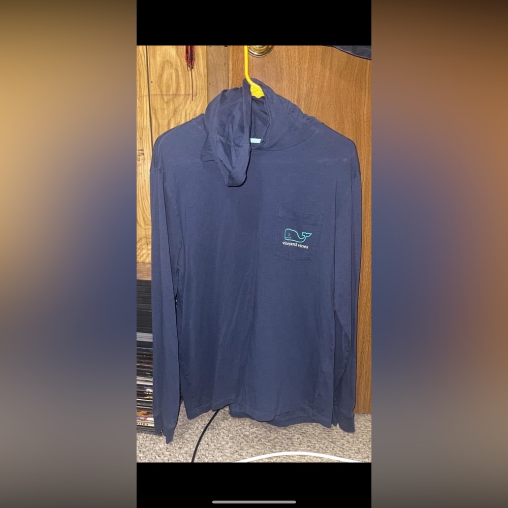 Men's size Medium Vineyard Vine
